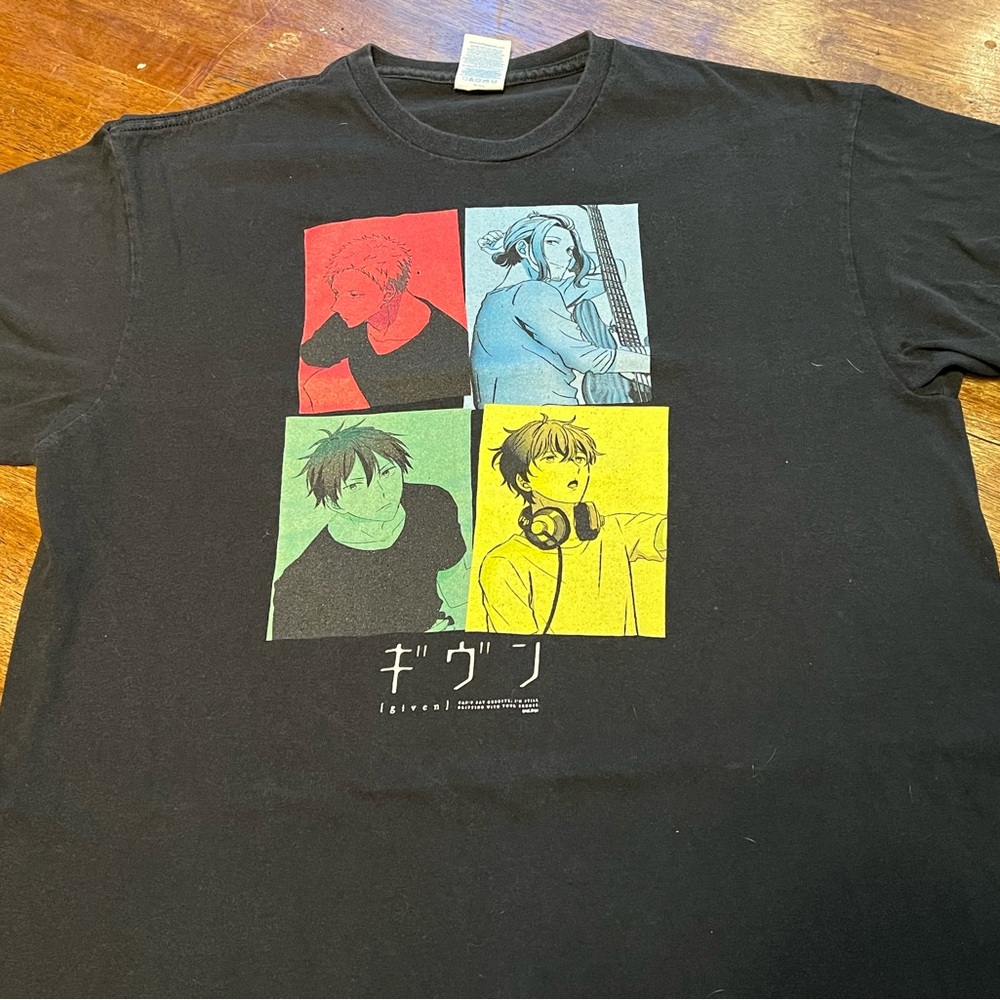 Anime graphic T